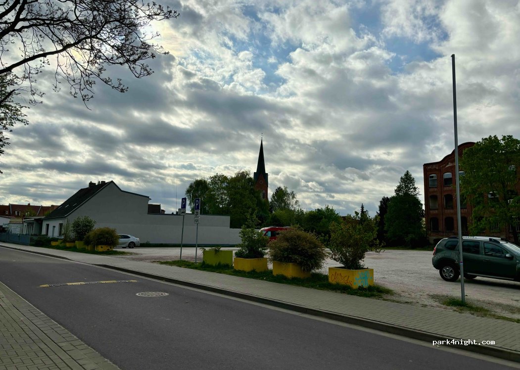 (39288) Burg (bei Magdeburg) - 5 Kirchhofstraße — foto 3