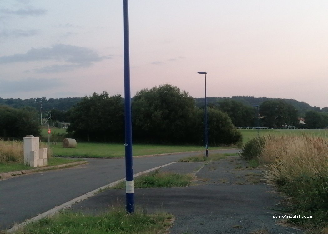 (53140) Pré-en-Pail-Saint-Samson - 17 Zone d'activité des Avaloirs — foto