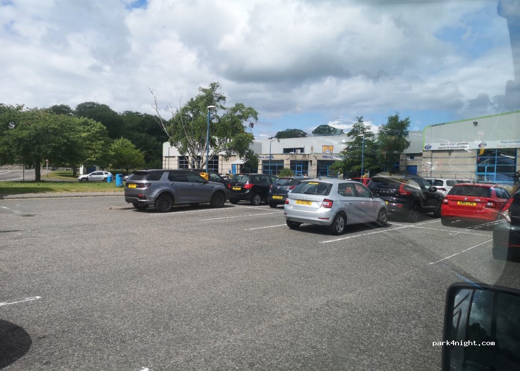 (IV30 1AP) Elgin - Boroughbriggs Road — foto
