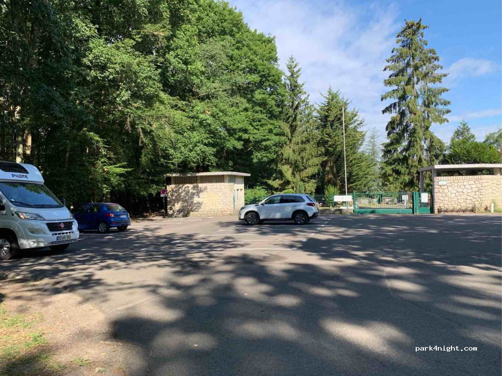(78160) Marly-le-Roi - Route du Cimetière — foto 3