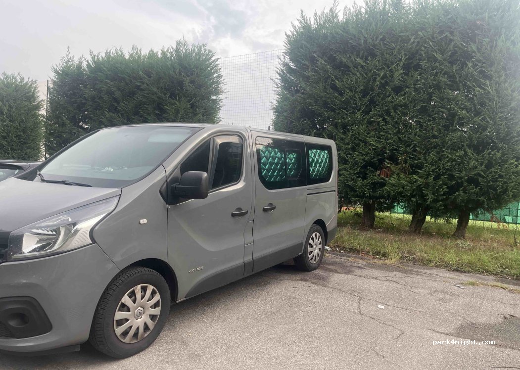 (41125) Modena - 99 Strada Panni — foto