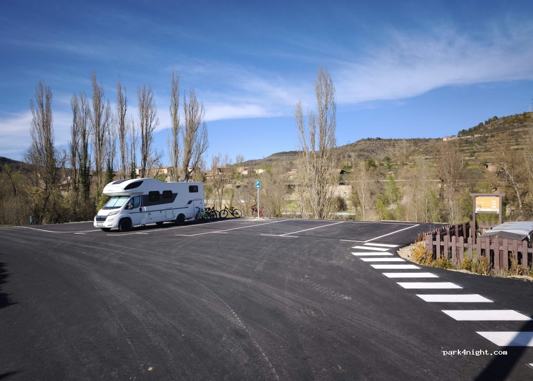 (22584) Puente de Montañana - 8 Carrer Carretera — foto 3