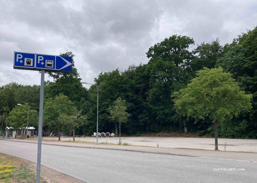 (243 32) Höör - 1 Bangårdsgatan — foto 2
