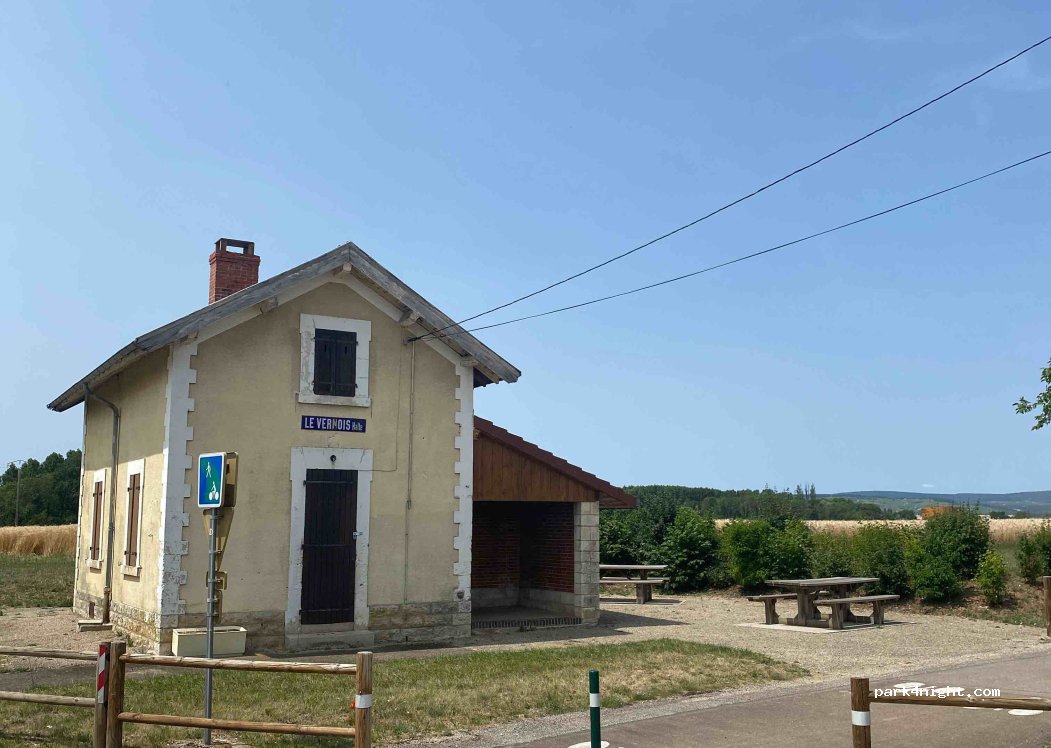 (21200) Levernois - 1 Voie Communale du Poil — foto