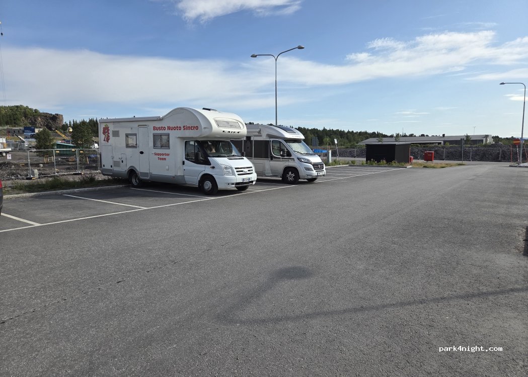 (981 30) Kiruna - 16 A Torggatan — foto 2