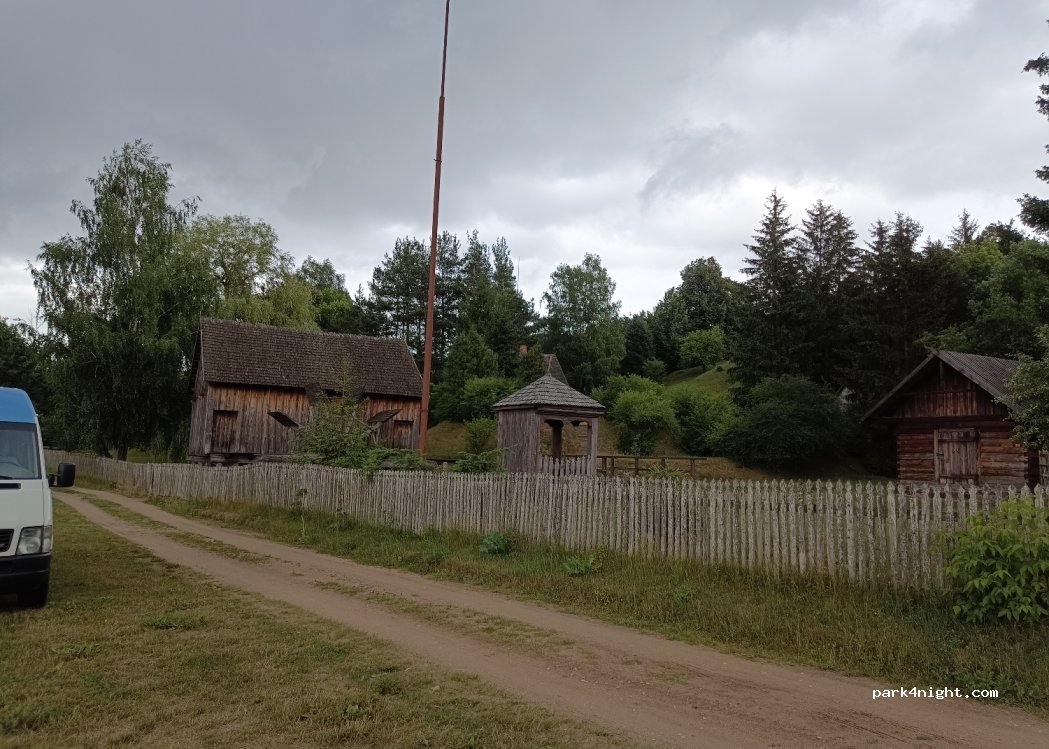 (18-414) Nowogród - 10 Muzealna — foto 3
