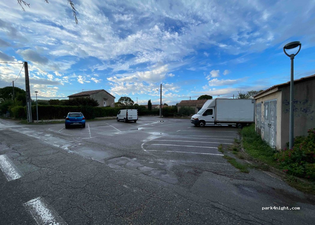 (84800) L'Isle-sur-la-Sorgue - 10 Avenue des Joûtes — foto 2