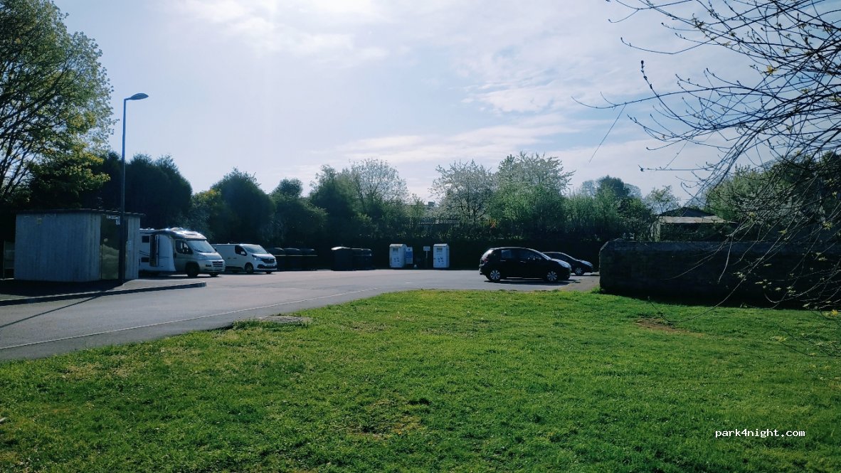 (22490) Pleslin-Trigavou - Parking  des Mégalithes — foto