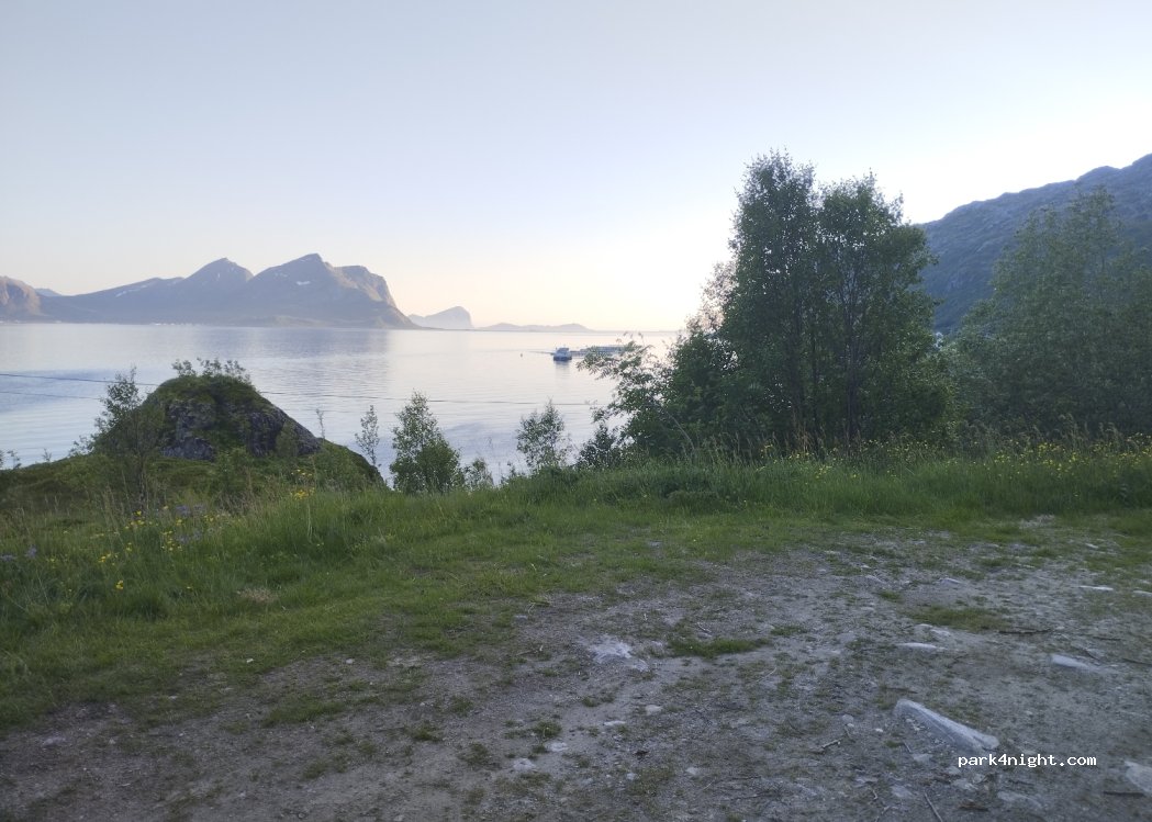 () Vengsøy - Unnamed Road — foto