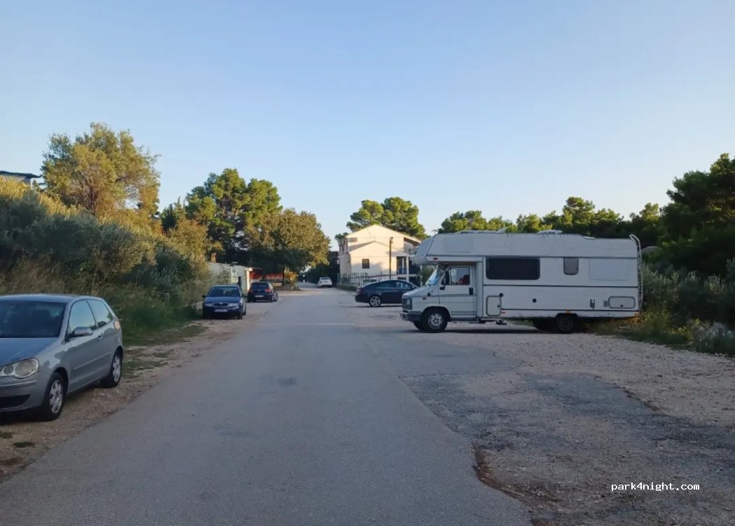(21320) Baška Voda - 18 Urania Road — foto 2