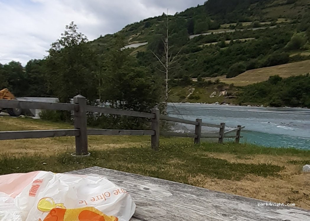 (7550) Scuol - Unnamed Road — foto