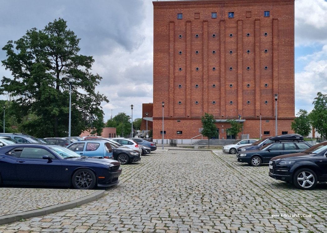 (87-100) Toruń - 7 Władysława Łokietka — foto