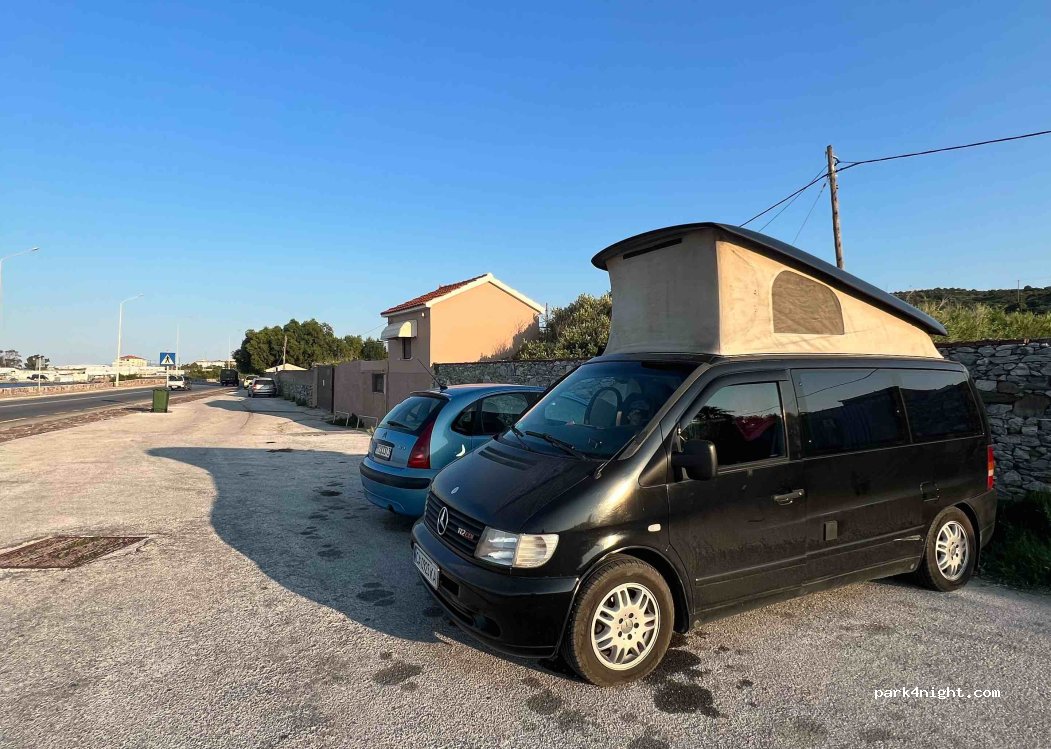 (811 00) Mitilini - Unnamed Road — foto 2