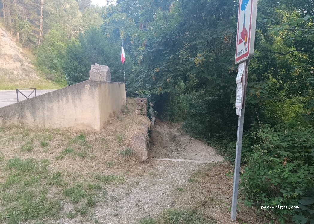 (26340) Saillans - 30 Faubourg du Temple — foto 2