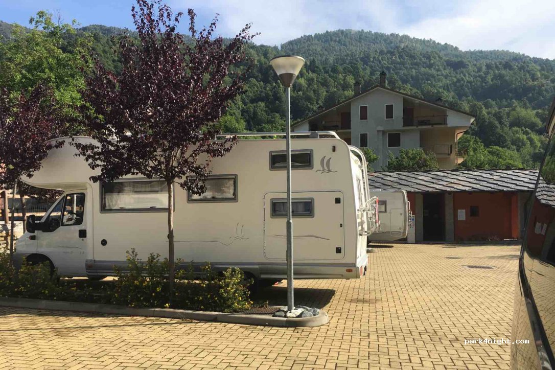Area Sosta Camper Frassino — foto 2