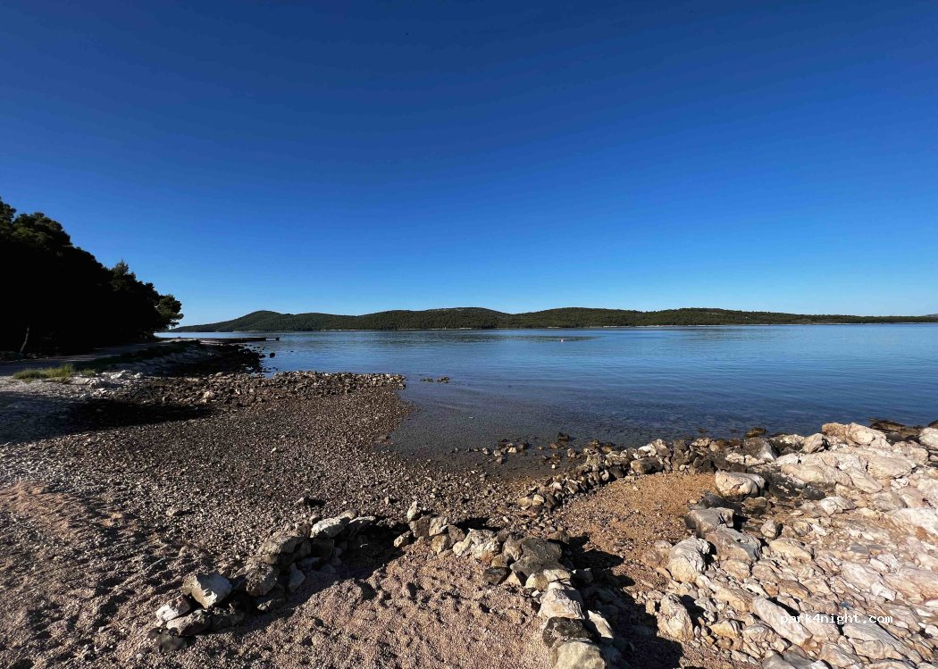 (22030) Šibenik - 64 Obala palih boraca — foto 2