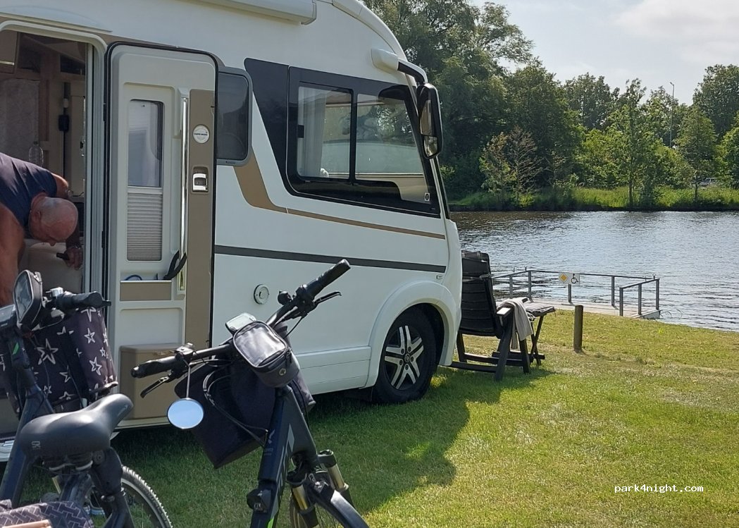 (9251 GA) Burgum - 22l1 Meester W.M. Oppedijk van Veenweg — foto 3
