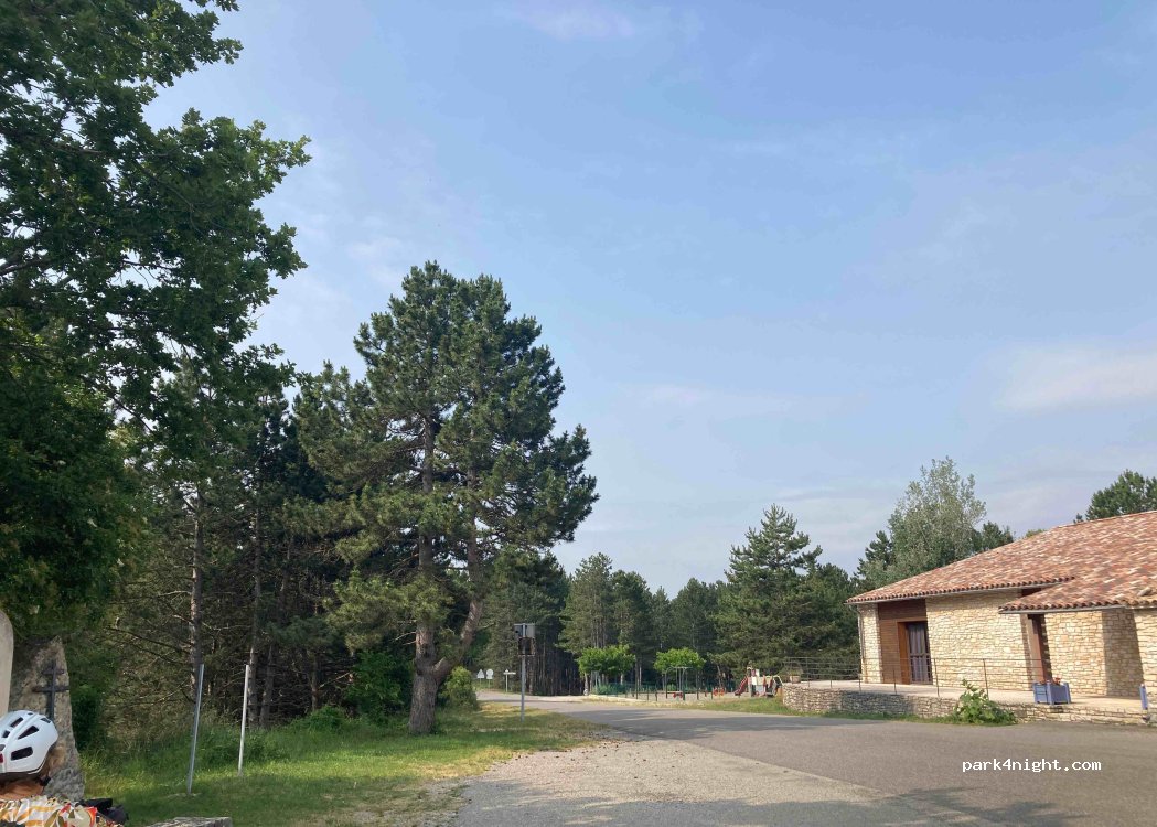 (04150) Redortiers - Le Contadour — foto