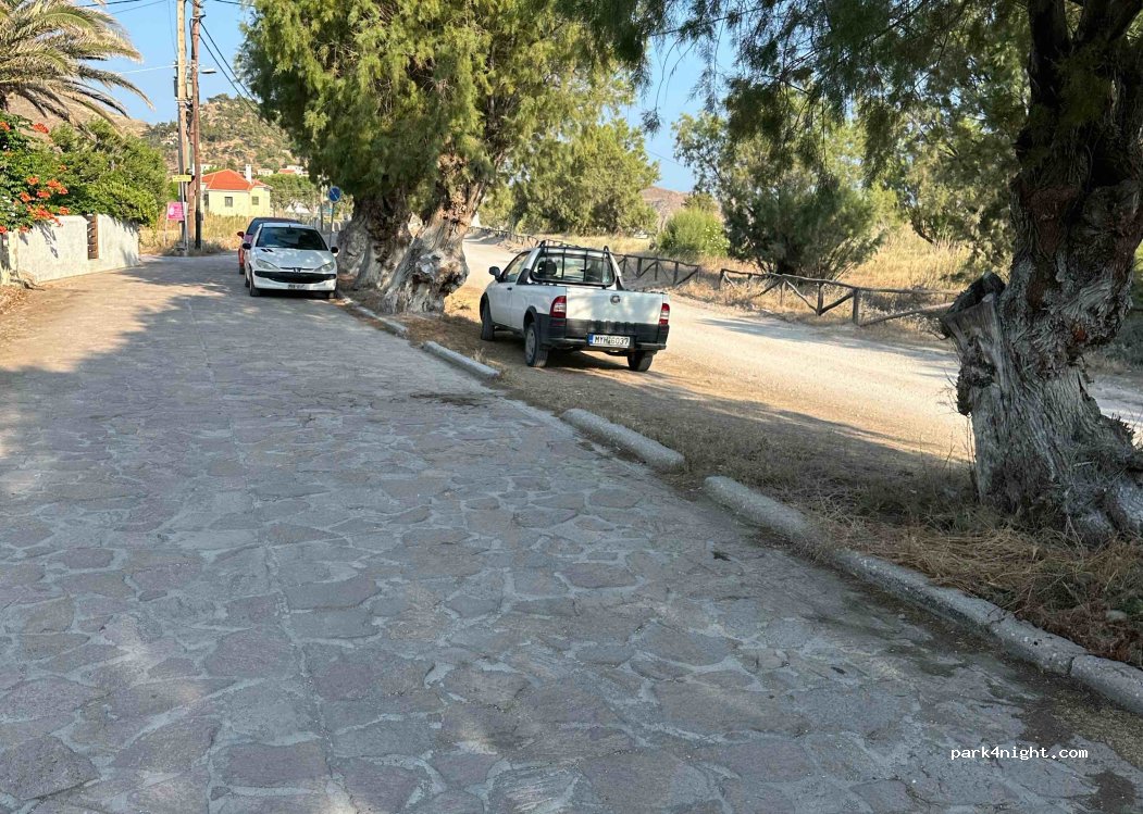 (811 05) Skala Eresou - Unnamed Road — foto 2