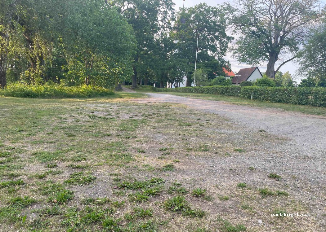 (615 92) Valdemarsvik - Unnamed Road — foto