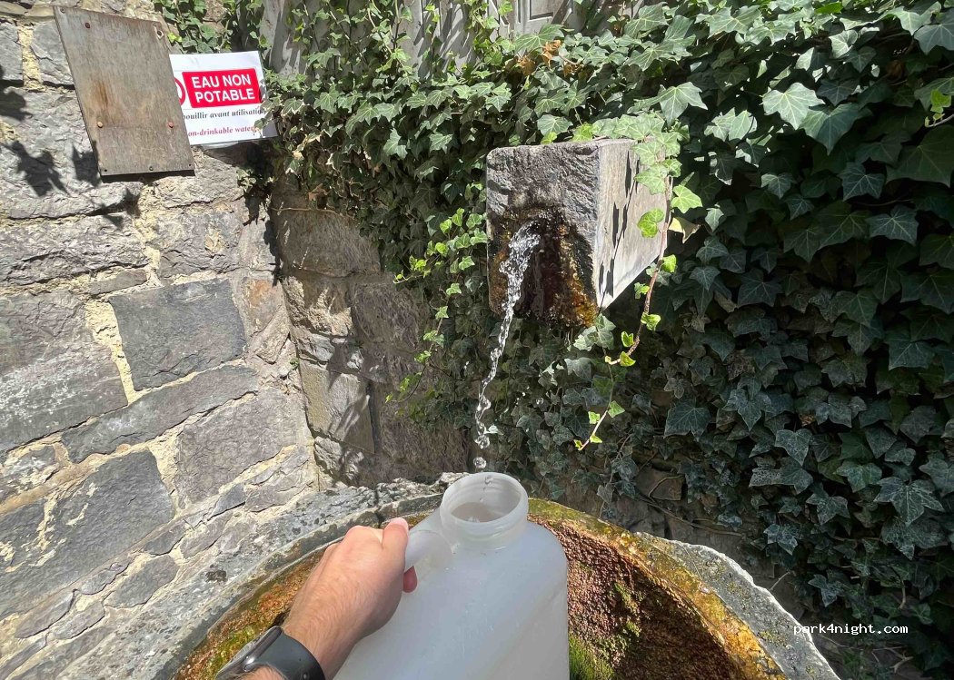 (5500) Dinant - 7 Place de l'Abbaye — foto