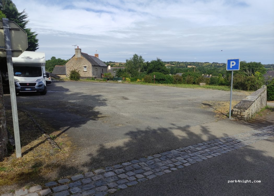 (35610) Saint-Georges-de-Gréhaigne - 10 Le Bourg — foto
