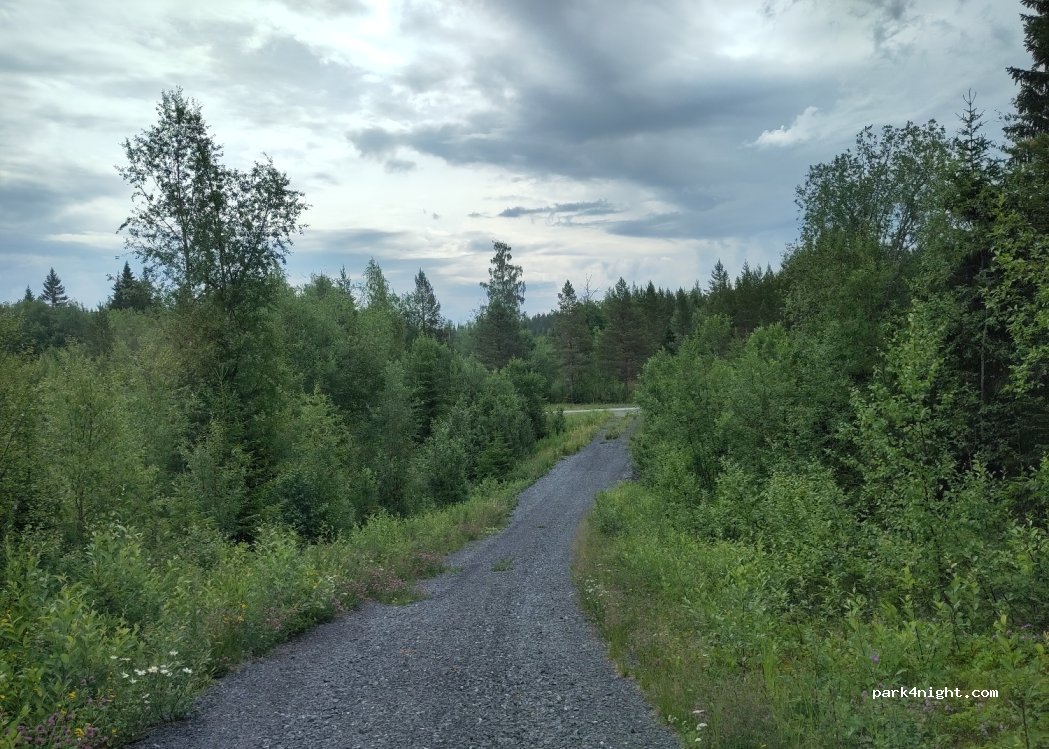 (835 96) Trångsviken - — foto 2