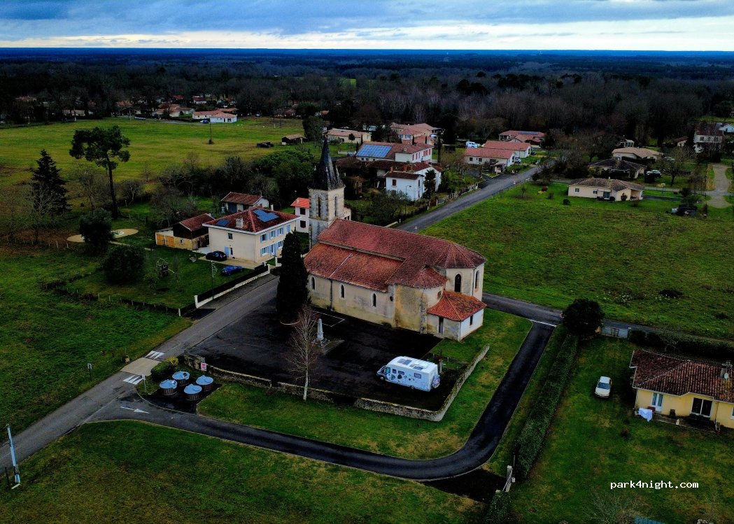 (40120) Pouydesseaux - 187 Avenue de l'Église — foto 2