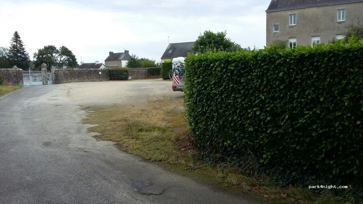 (56320) Meslan - 10 Rue Jean Guillemot — foto