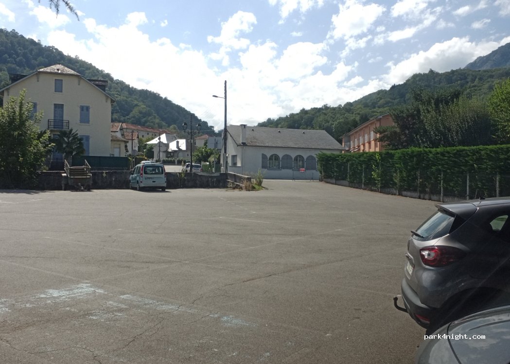 (65400) Argelès-Gazost - 58 Avenue des Pyrénées — foto 2