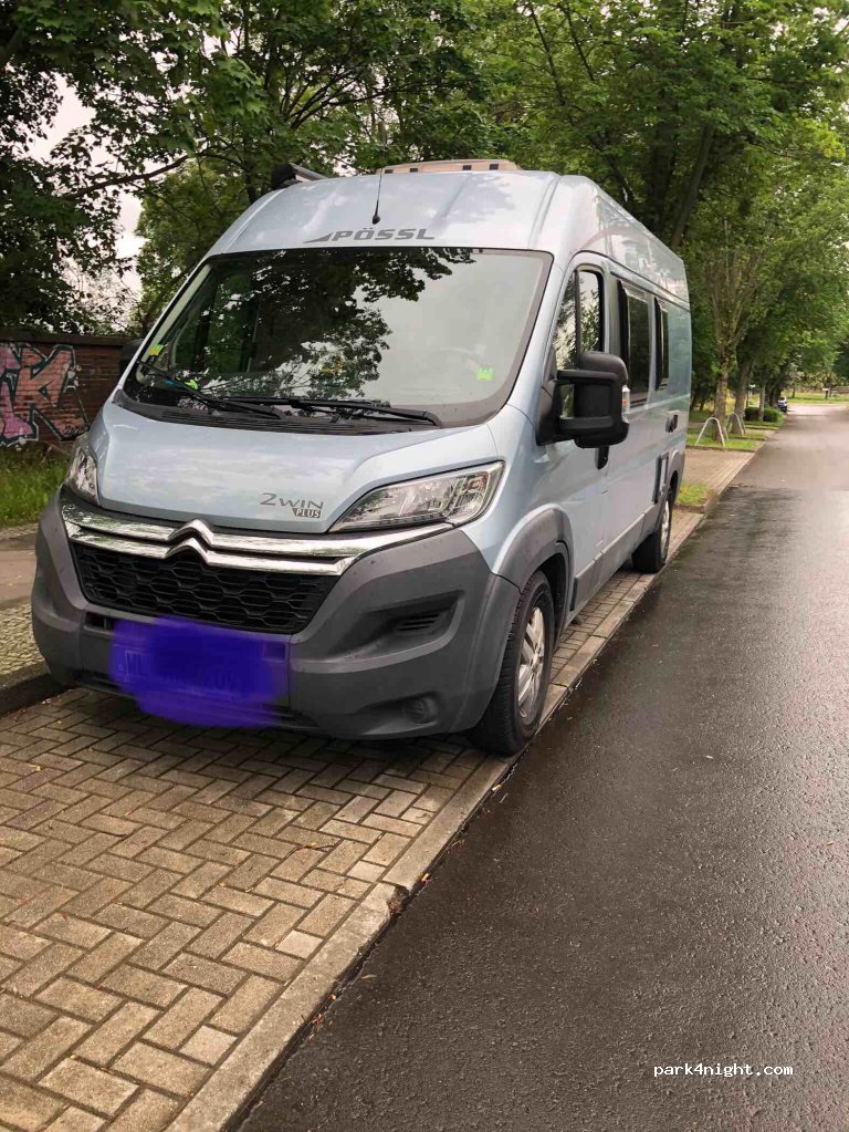 (12681) Berlin - 13 Wiesenburger Weg — foto