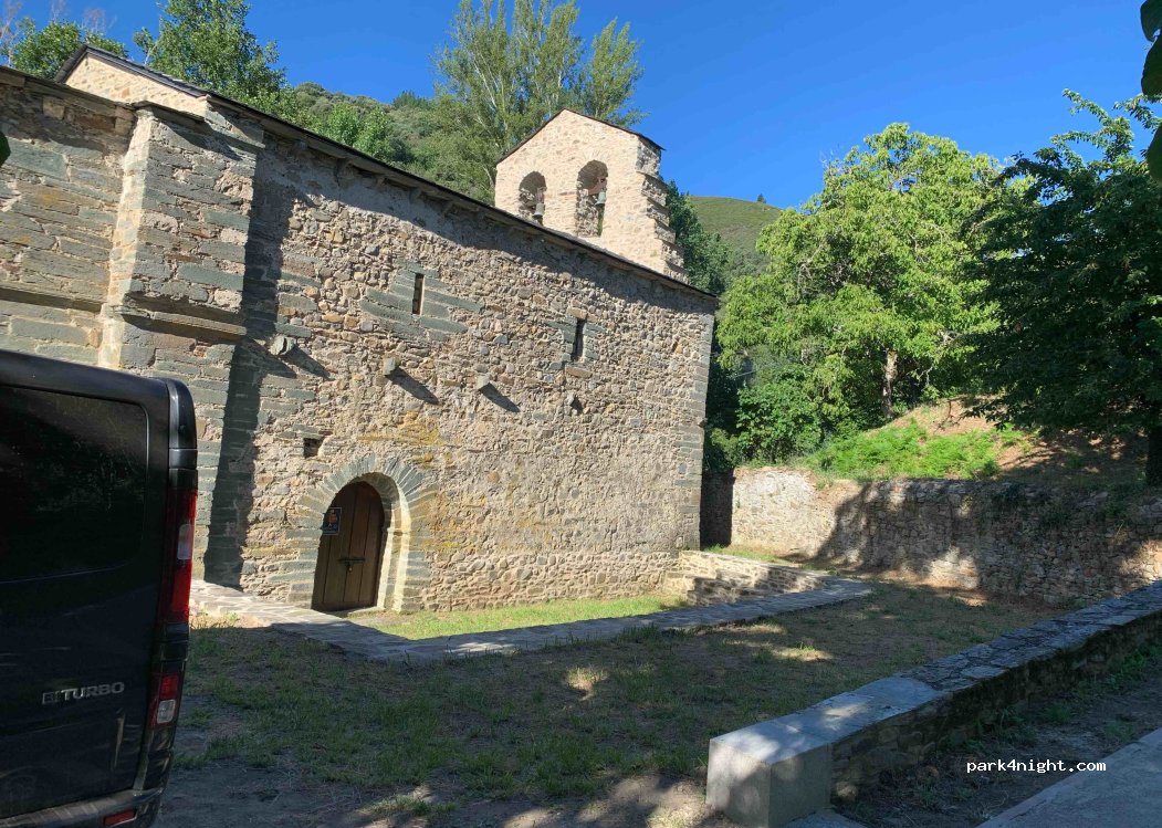 (24500) Villafranca del Bierzo - 6A Carretera Corullón — foto 3