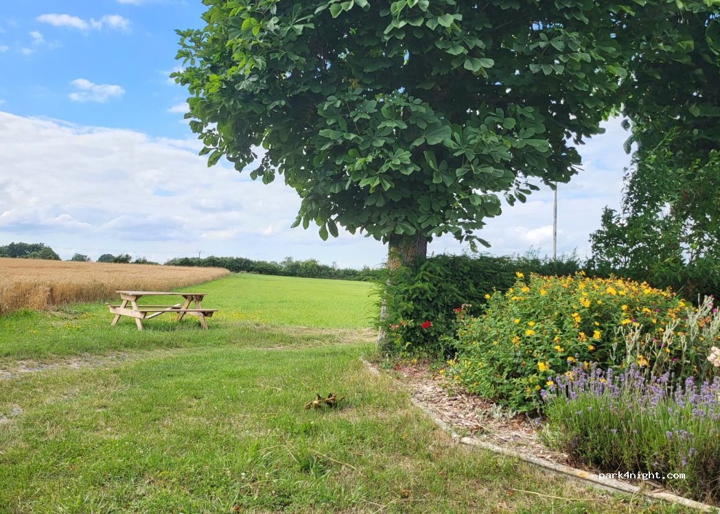 (08400) Saint-Morel - Unnamed Road — foto