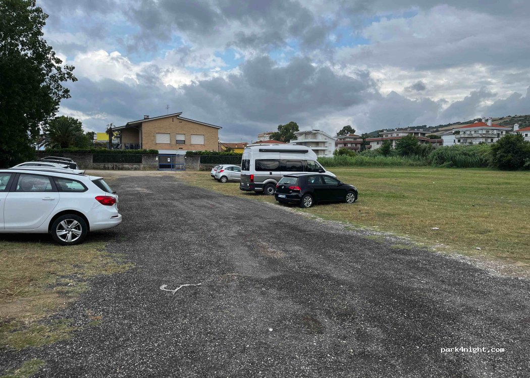 (64026) Roseto degli Abruzzi - Nord Lungomare Trento — foto