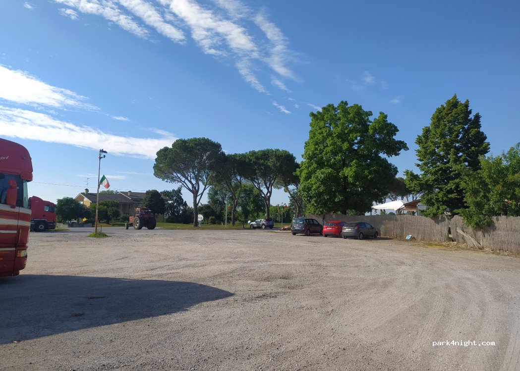 (33030) Varmo - 4 Via Ponte di Madrisio — foto