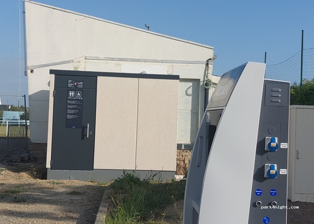 Aire de camping-car Névez — foto 2