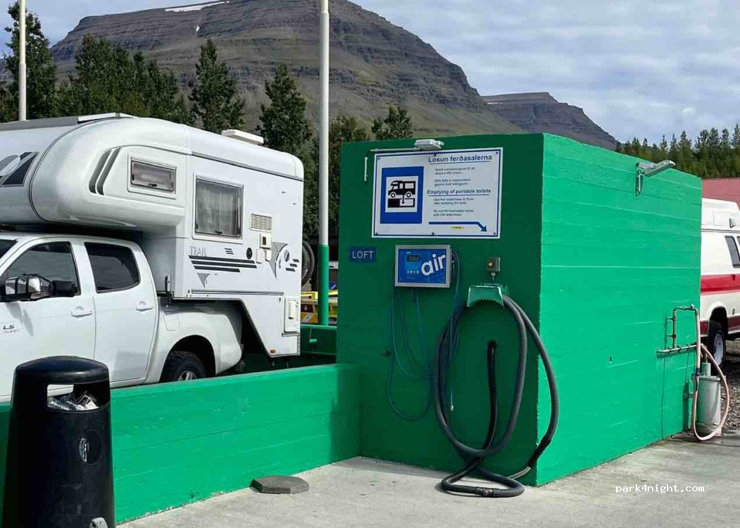 (730) Reyðarfjörður - 33 Stekkjarbrekka — foto 2