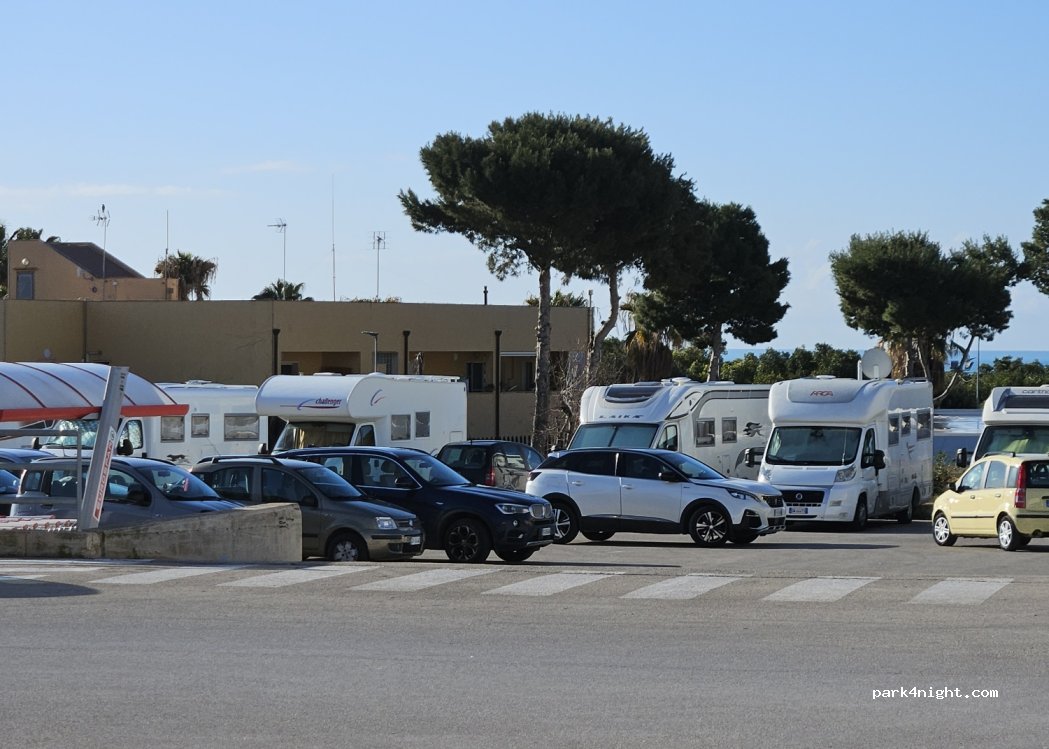 (97010) Marina di Ragusa - 42 Via Sebastiano Caboto — foto