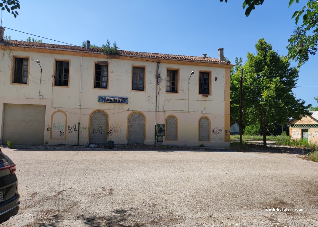 (46860) Albaida - 32 Plaça Poligono 8 — foto
