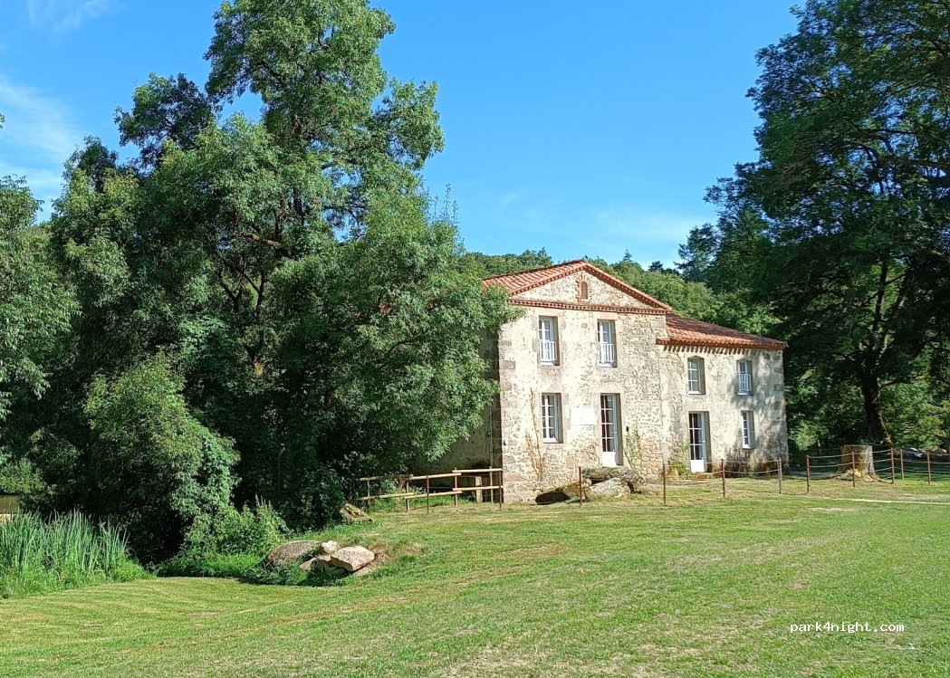 (85590) Saint-Malô-du-Bois - 4 Poupet — foto 3