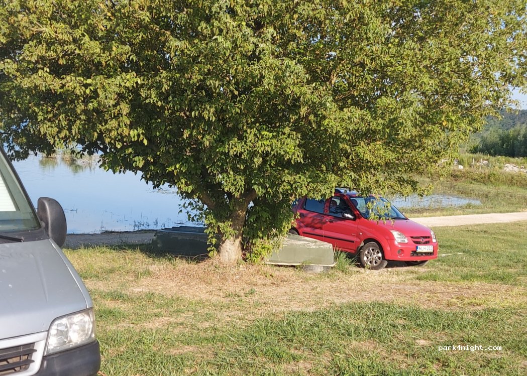 (8052) Fehérvárcsurgó - — foto 2