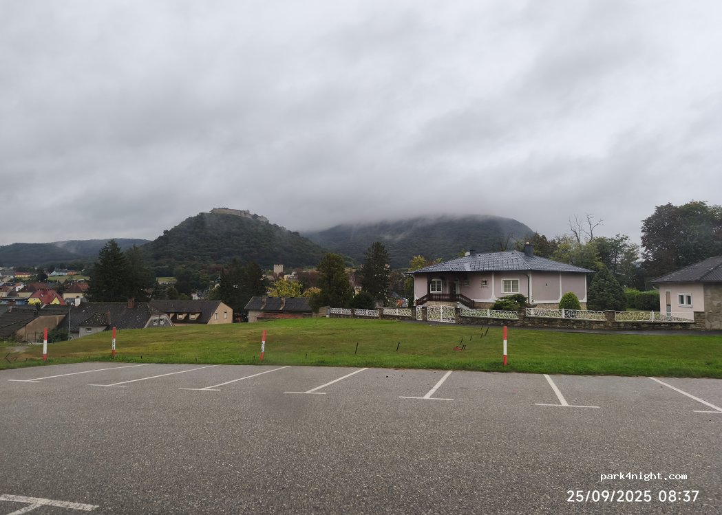 (2410) Hainburg an der Donau - 3 Braunsbergstraße — foto 3