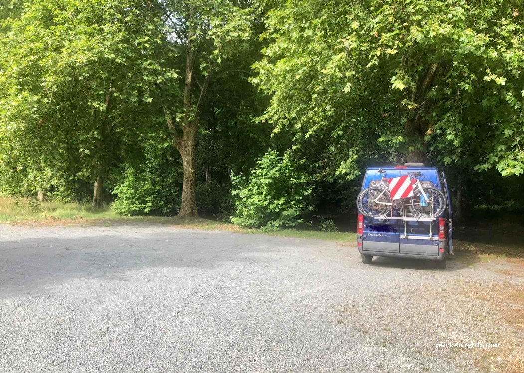 (87600) Rochechouart - Route de Pressignac — foto