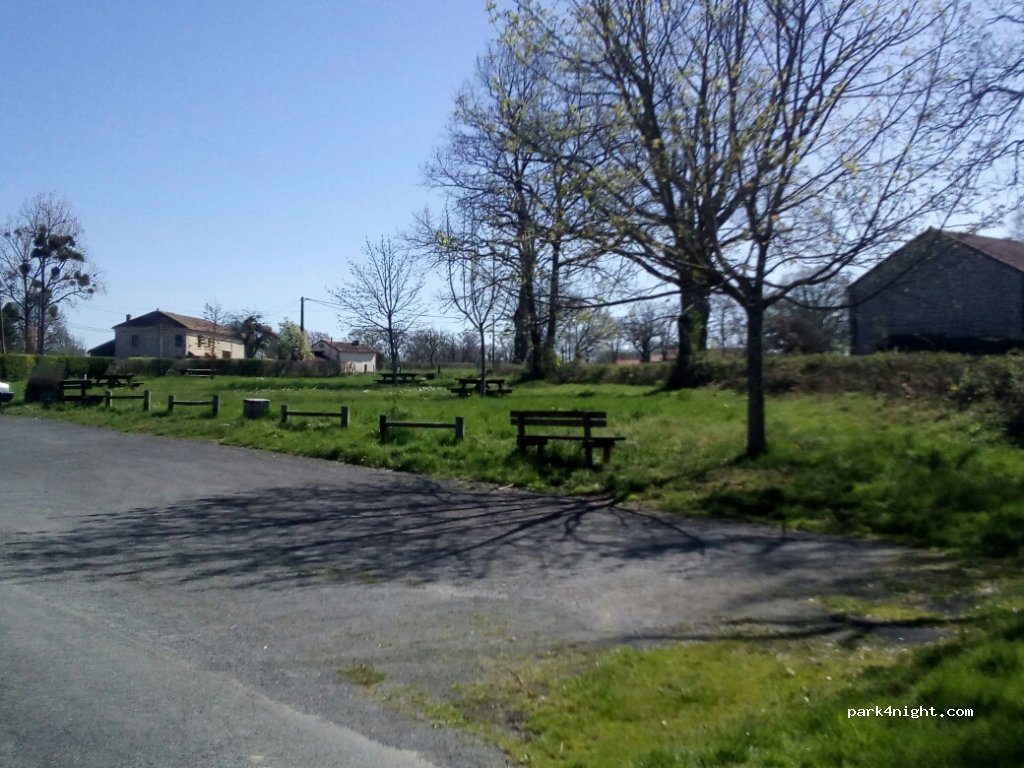 (87320) Thiat - Le Breuil — foto 2