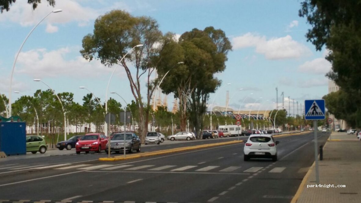 (21001) Huelva - 1 Avenida Francisco Montenegro — foto 2