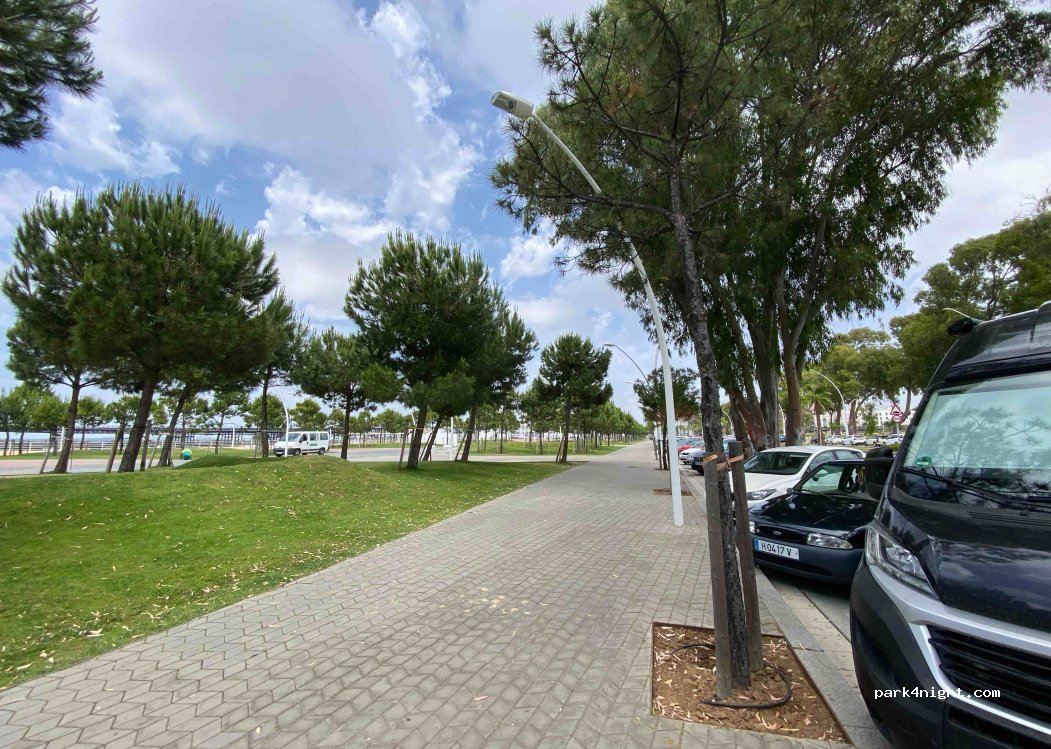 (21001) Huelva - 1 Avenida Francisco Montenegro — foto 3