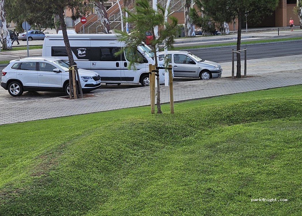 (21001) Huelva - 1 Avenida Francisco Montenegro — foto 4