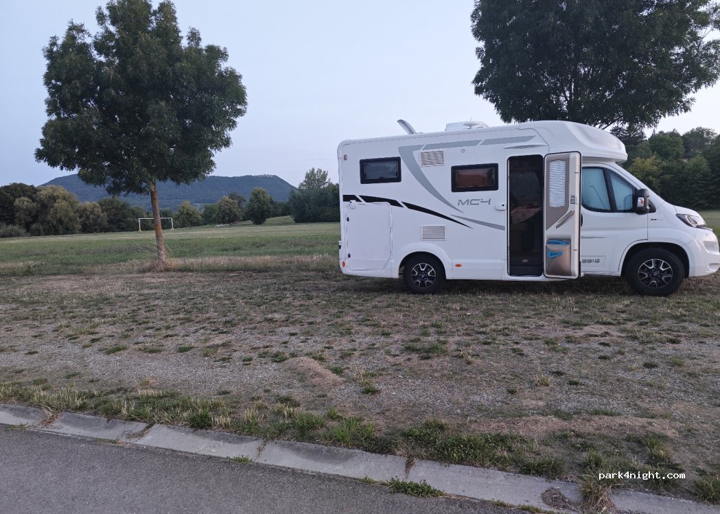(73235) Weilheim an der Teck - 21 Hohenstaufenstraße — foto 2