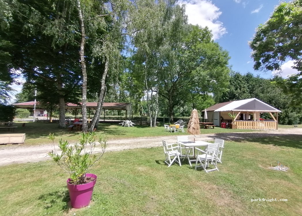LA FONTAINE AUX FEES RENAUCOURT — foto 2