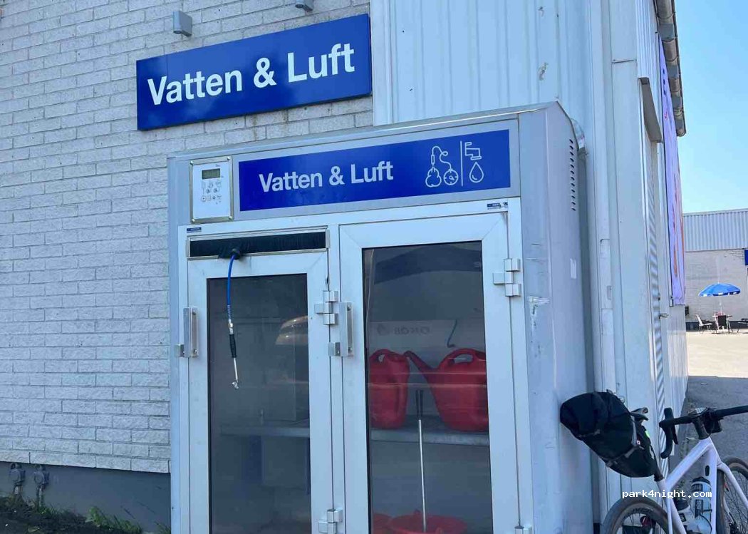 (824 42) Hudiksvall - 20 Södra Vägen — foto